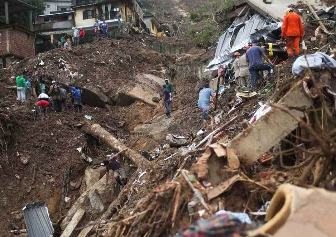 Chuvas e deslizamentos deixam 198 mortos em Petrópolis (RJ)