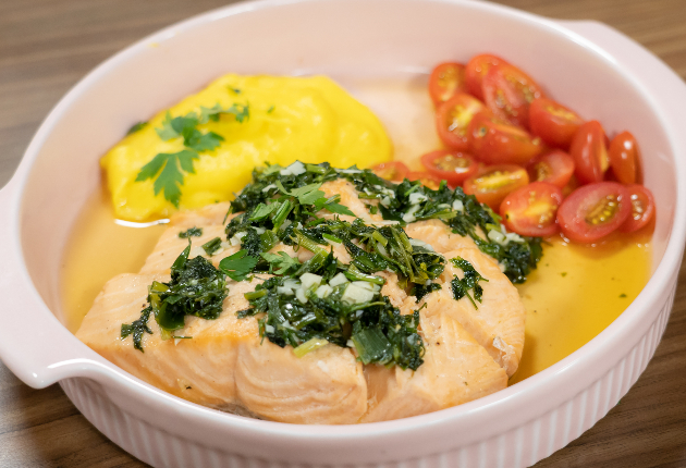 Salmão com manteiga de ervas | Band Receitas