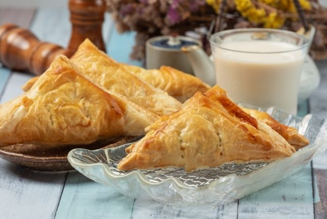 Pastel Caipira de Iogurte | Band Receitas