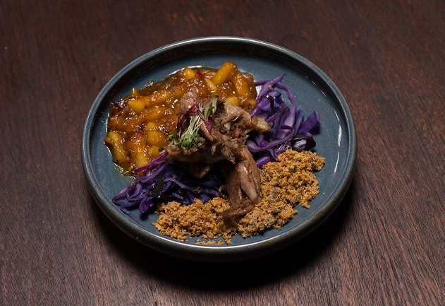 Cozido de marreco com chutney de manga e maçã | Band Receitas