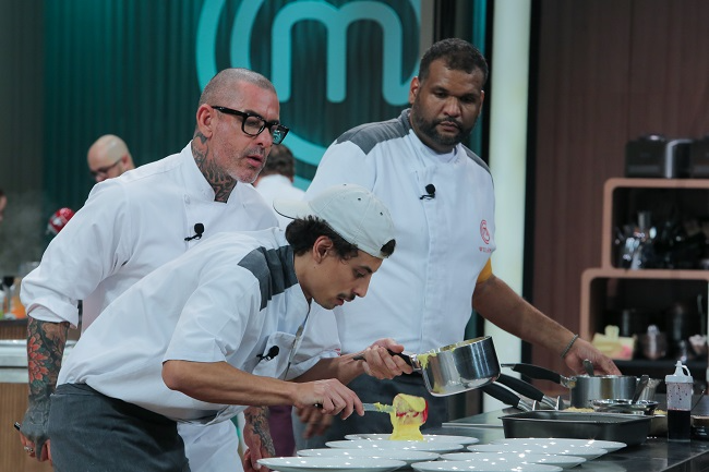 Fogaça dá bronca em prova de serviço do MasterChef: “Se vira”; veja ao spoiler