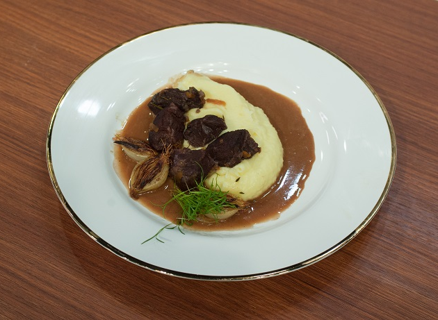 Bochecha de porco da Izabel Alvares | Band Receitas