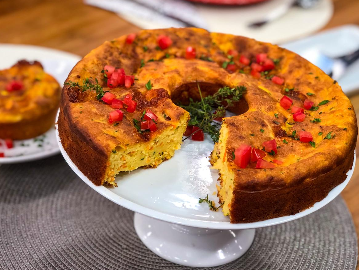 Bolo salgado com queijo e presunto | Band Receitas