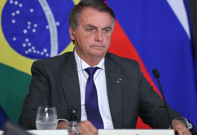 Em carta à nação, Bolsonaro diz que não tinha intenção de agredir os poderes