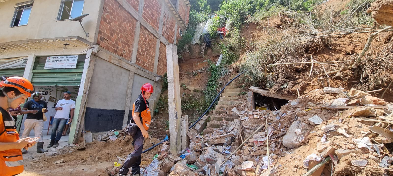 Petrópolis tem 875 pessoas em abrigos após quase duas semanas da tragédia