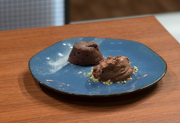 Petit gateau com sorvete de chocolate | Band Receitas