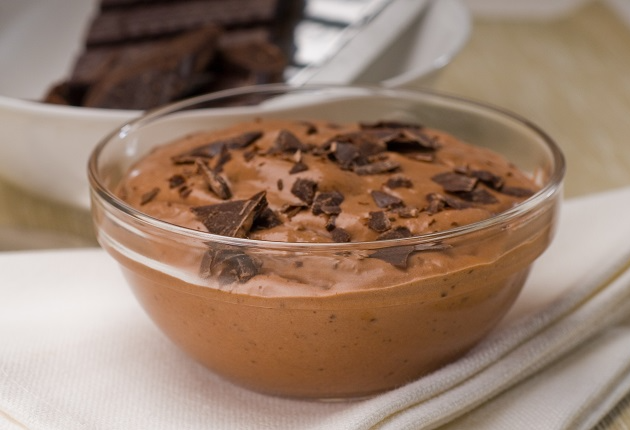 Mousse de chocolate com apenas 2 ingredientes: anote receita da Carole Crema Envato Elements