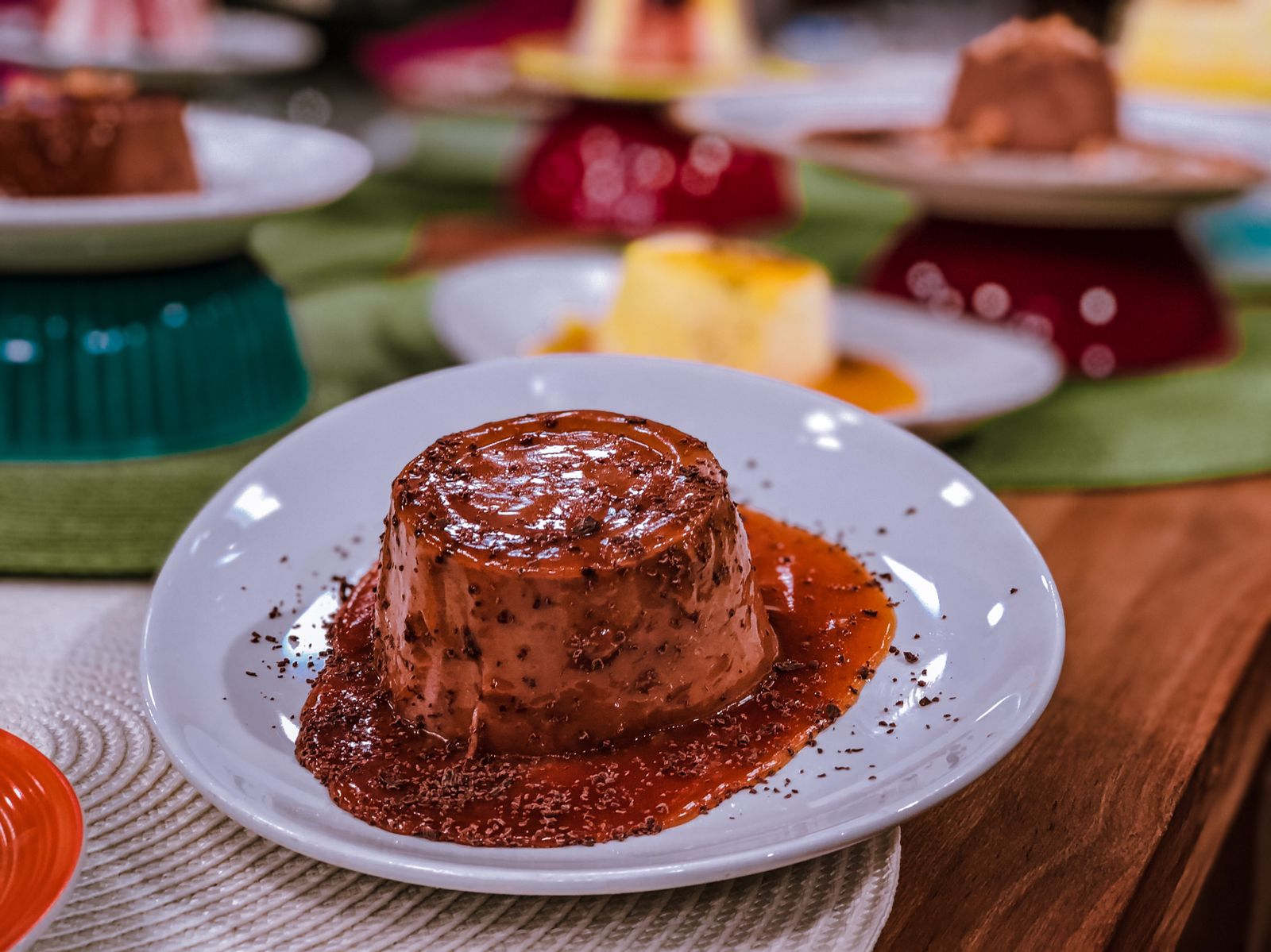 Panna cota de chocolate com calda de avelã | Band Receitas