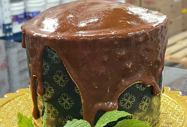 Chocotone de liquidificador com caramelo toffee salgado | Band Receitas