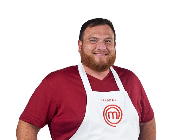 Daniel aprendeu a cozinhar na infância e já têm cardápio da final do MasterChef