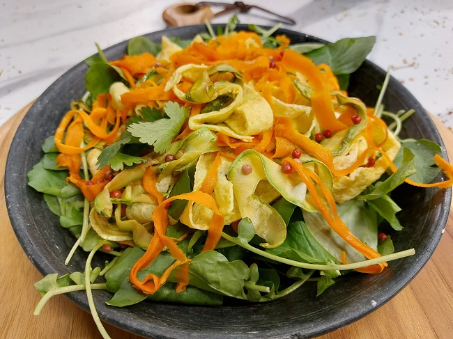 Salada de fitas | Band Receitas