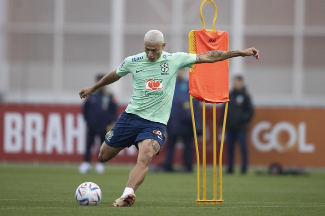 Richarlison no segundo dia de treinamento da Seleção Brasileira em Turim