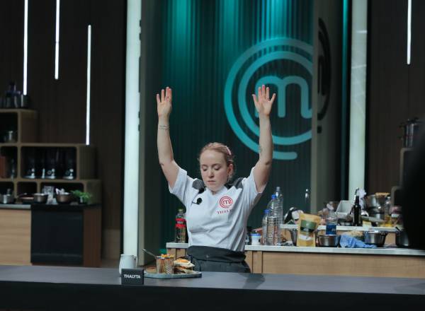 Thalyta durante o 2º episódio do MasterChef Profissionais