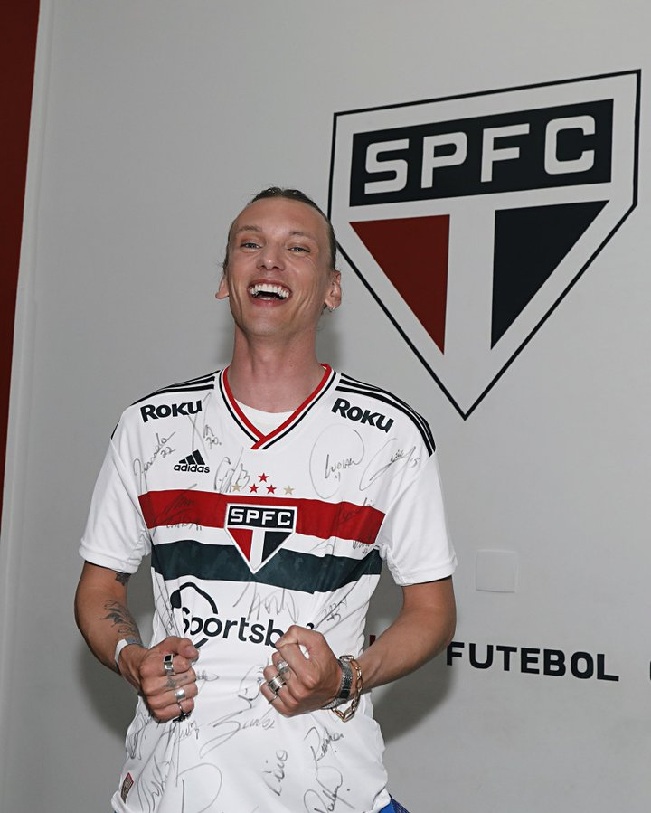 Ator que interpreta Vecna, de "Stranger Things", vai ao jogo do São Paulo