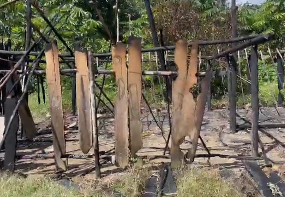 Aldeia onde menina yanomami teria sido estuprada por garimpeiros é incendiada