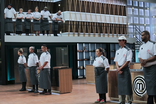 Thyago, Marcellus, Enzo, Wilson, Claudinha e Marília encaram desafio de cozinhar a língua de boi