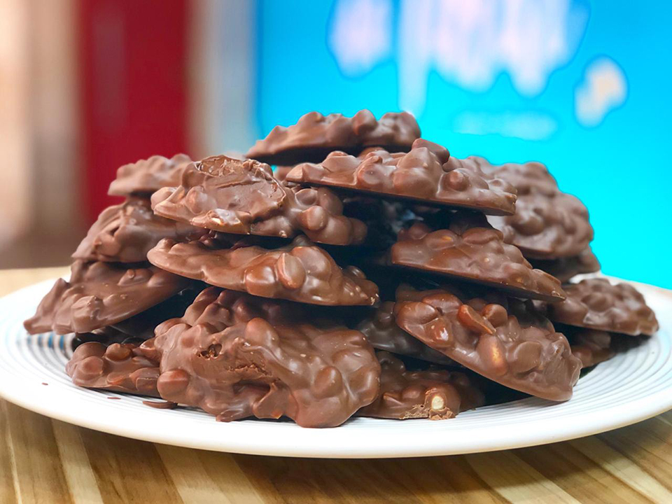Pé de moleque de chocolate | Band Receitas