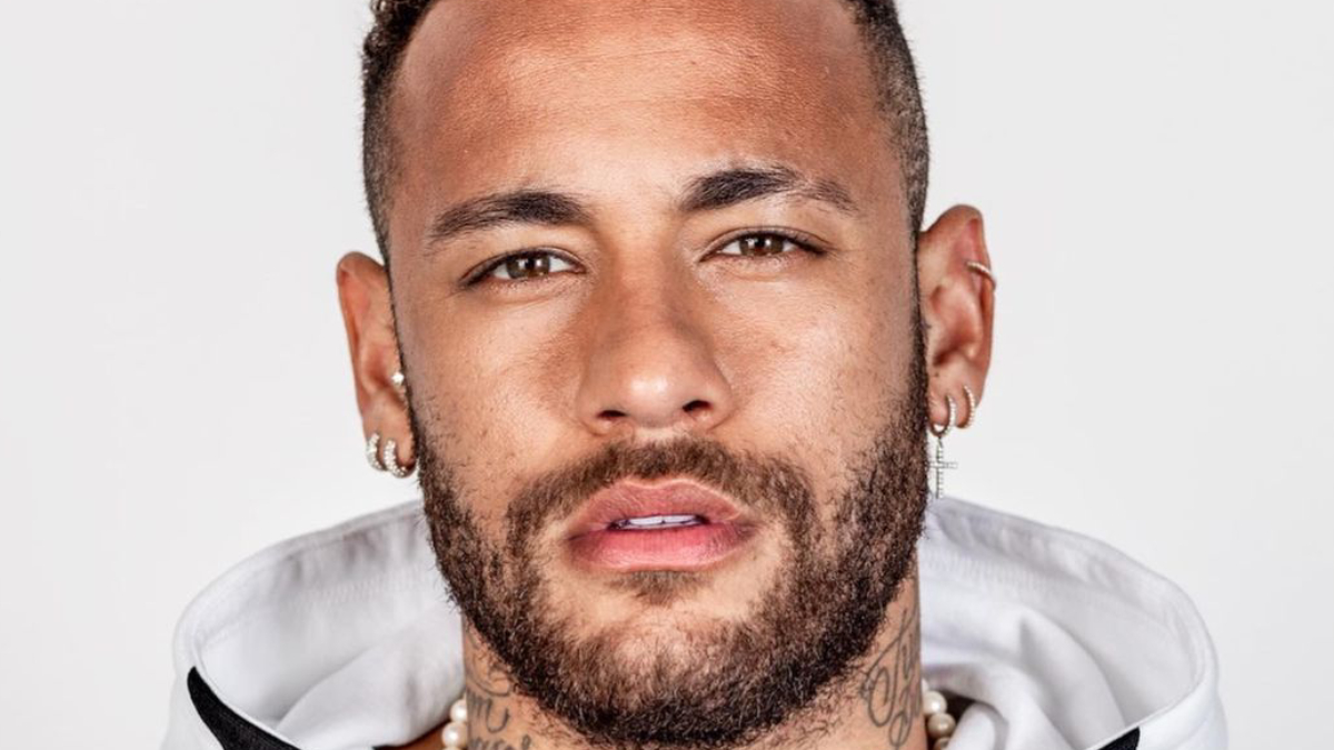 Neymar beijou Anitta no mesmo camarote onde Bruna Marquezine estava. Foto: Reprodução/Instagram