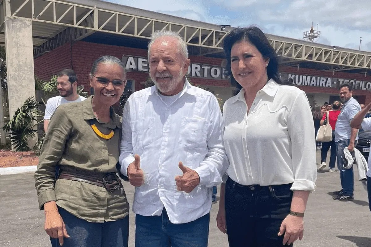 Lula convida Marina Silva para ser ministra do Meio Ambiente