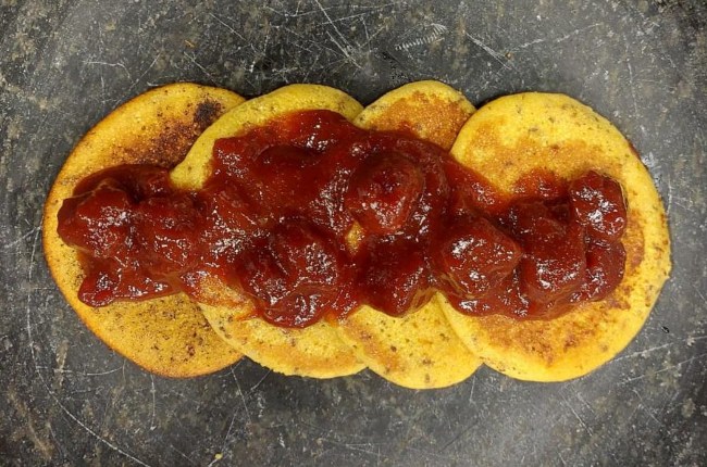 Broinhas de fubá na frigideira | Band Receitas