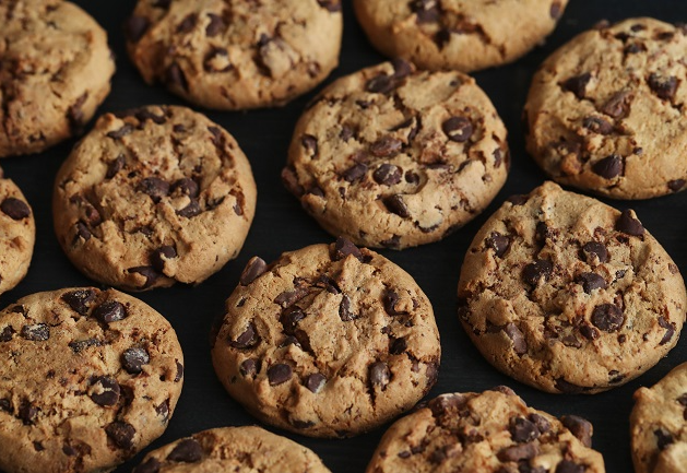 Como fazer cookie de chocolate caseiro? Carole Crema ensina receita fácil Envato Elements