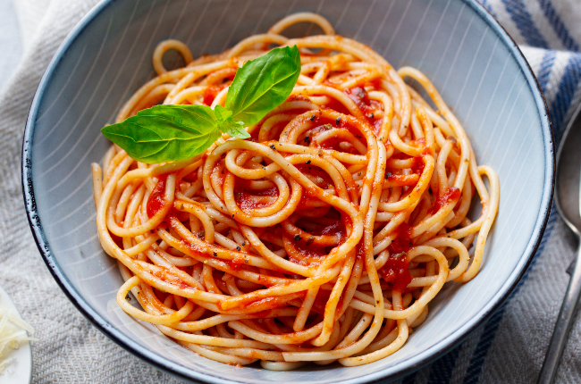 Macarrão com molho de tomate | Band Receitas