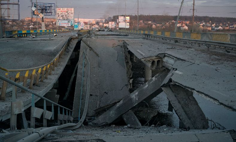 Cidades de Kharkiv e Mariupol são alvos de ataques russos, na Ucrânia