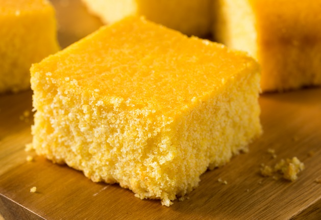 Bolo de milho cremoso da Carole Crema é feito no liquidificador Envato Elements