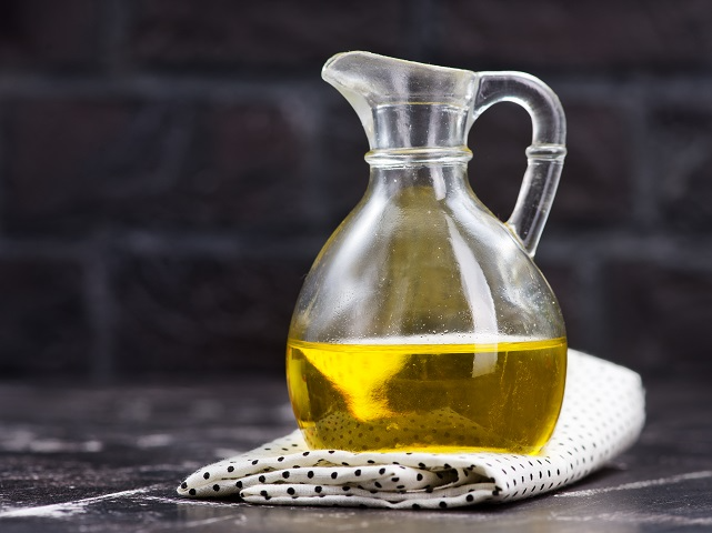 Já reparou que as garrafas de óleo têm 900 ml? Envato Elements