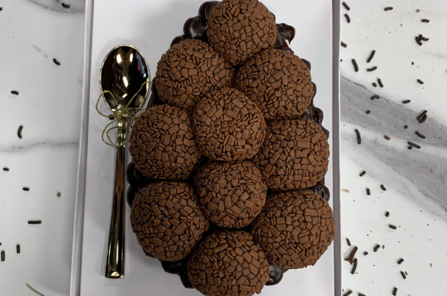Ovo de colher de brigadeiro da chef Florencia | Band Receitas