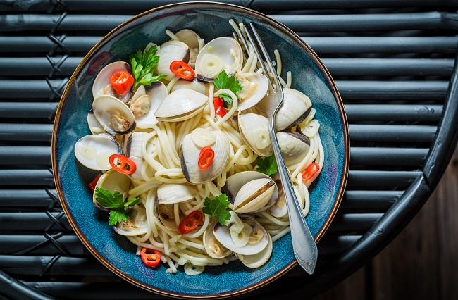Linguine ao vôngole: Carole Crema ensina receita sofisticada e fácil de fazer Envato Elements