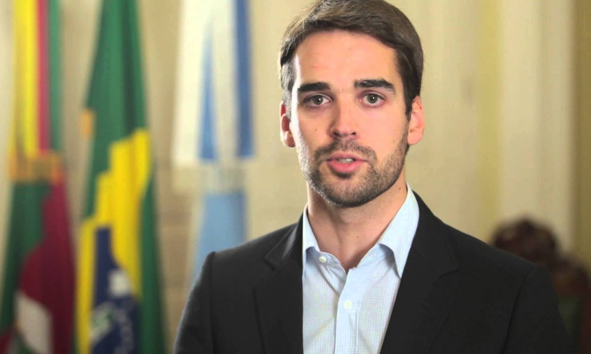 Eleições: Eduardo Leite se aproxima do PSD e pode ser candidato à presidência