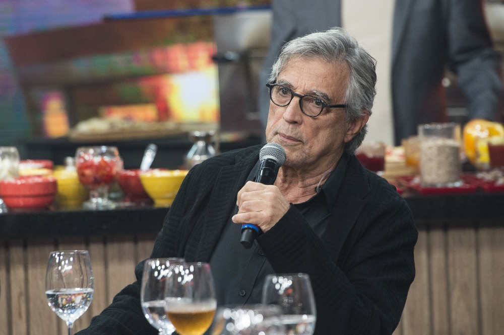 Ivan Lins diz que é humanista: "Acima de partidos e ideologia"