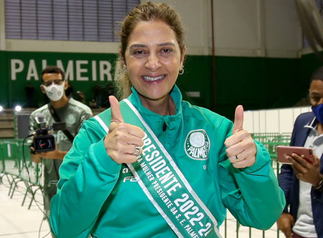 Leila Pereira afirma que Palmeiras não encontrou camisa 9 ideal