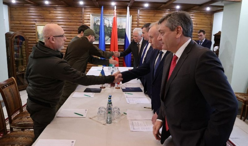 Representantes da Rússia e da Ucrânia voltam a se reunir para negociações
