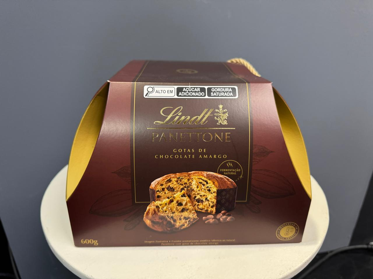 Panetone gotas de chocolate amargo, da Lindt, é o terceiro melhor na categoria Chocolate