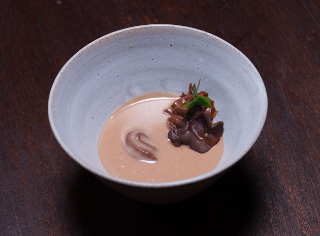 Creme de feijão com chocolate branco, ganache de pimenta-malagueta e bacon com chocolate | Band Receitas