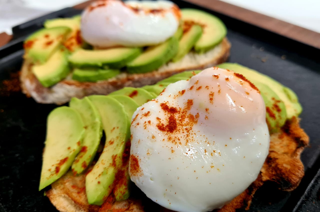 Toast de abacate | Band Receitas