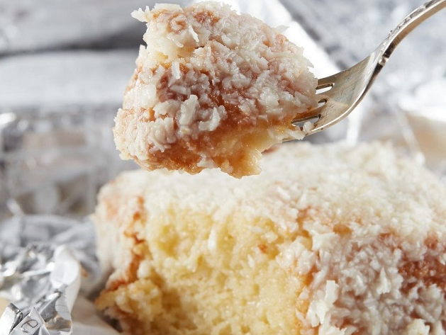 Carole Crema ensina sua famosa receita de bolo de coco gelado Reprodução/Instagram