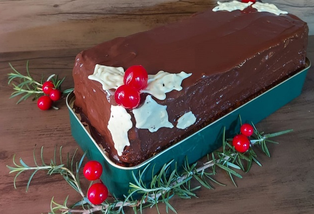 Bolo de natal com cereja e chocolate | Band Receitas