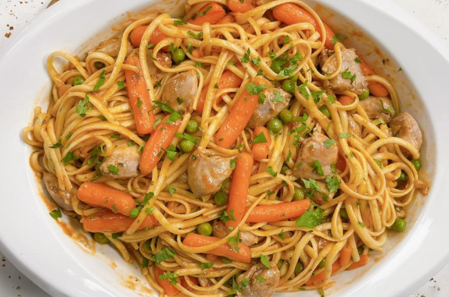 Macarrão ao Molho de Frango | Receita Swift