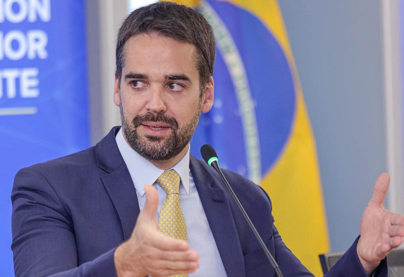 Leite renuncia ao governo do RS e fica no PSDB para “viabilizar alternativas”