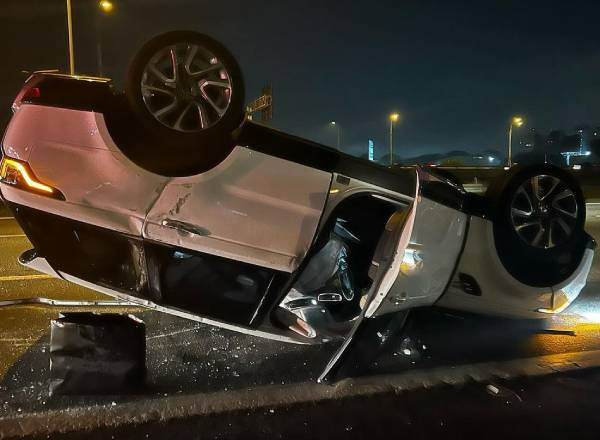 Cantora Paula Fernandes sofre acidente e capota o carro: “Renasci"