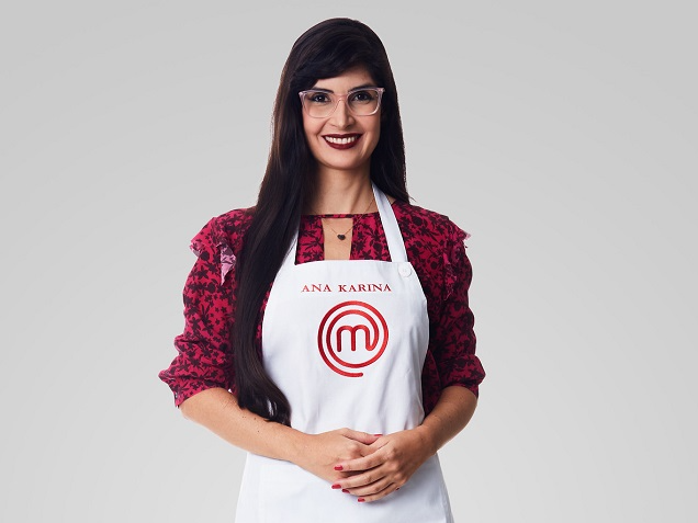 Ana Karina, do MasterChef 2021, tem 11 gatos e é cirurgiã oftalmologista