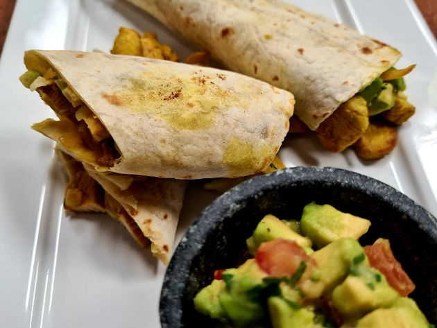 Burrito de frango com guacamole | Band Receitas