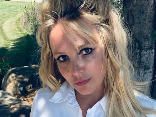 Pai de Britney Spears desiste ser tutor da cantora