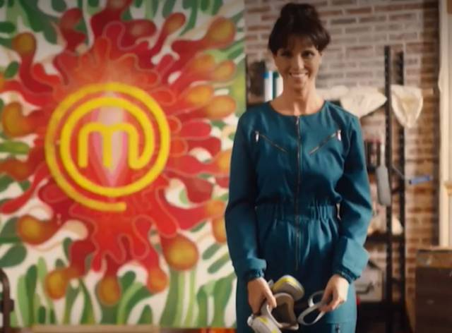 Helena Rizzo vira artista em chamada do MasterChef; assista