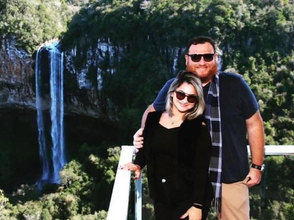 Daniel, do MasterChef, com a namorada Anne Magalhães. Foto: Reprodução/Instagram
