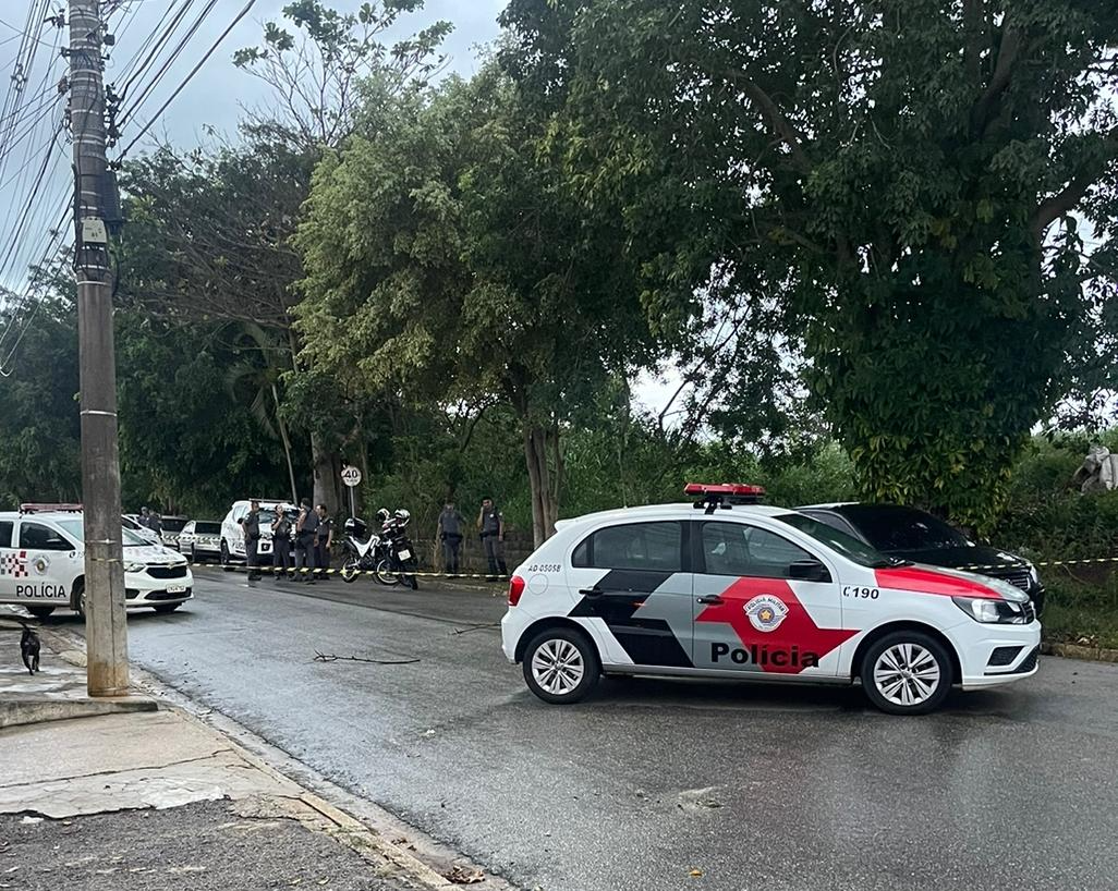 Polícia faz buscas por criminoso que atirou contra PMs em perseguição em Taubaté